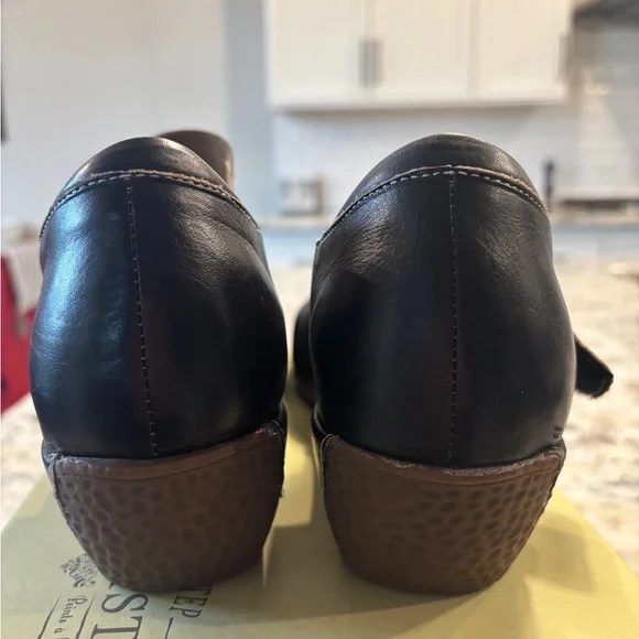 L'ATISTE Black Leather Loafers - Picture 4 of 7